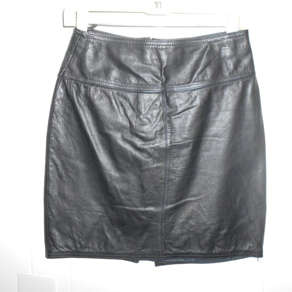 Black Leather Skirt  Size 7/8  18 inch Length - Picture 1 of 2
